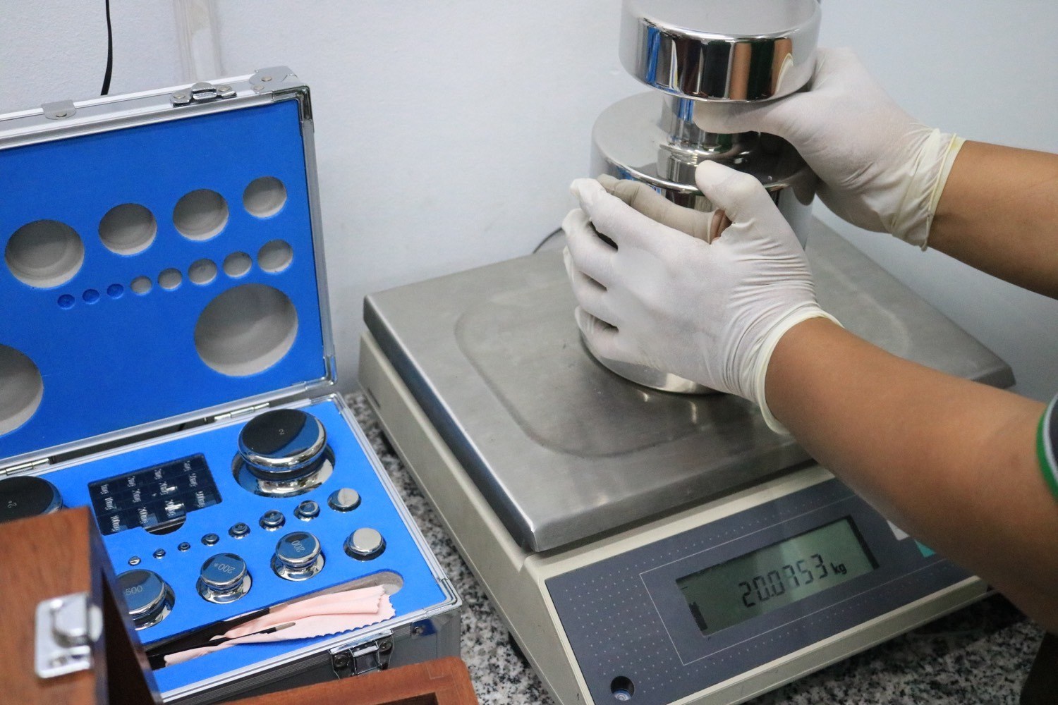 Mass & Weight Calibration | ISOCAL